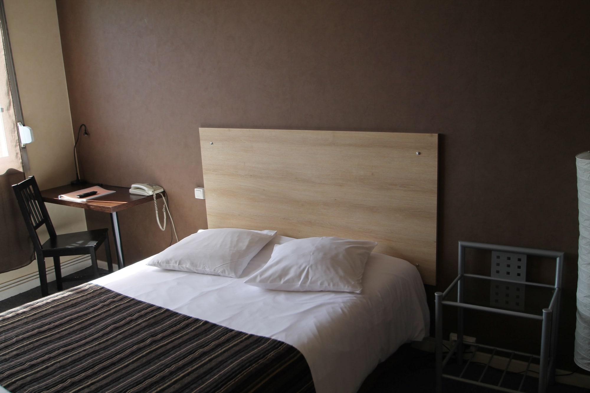 Adonis Lyon Est Hotel Artys Saint-Priest-en-Jarez エクステリア 写真