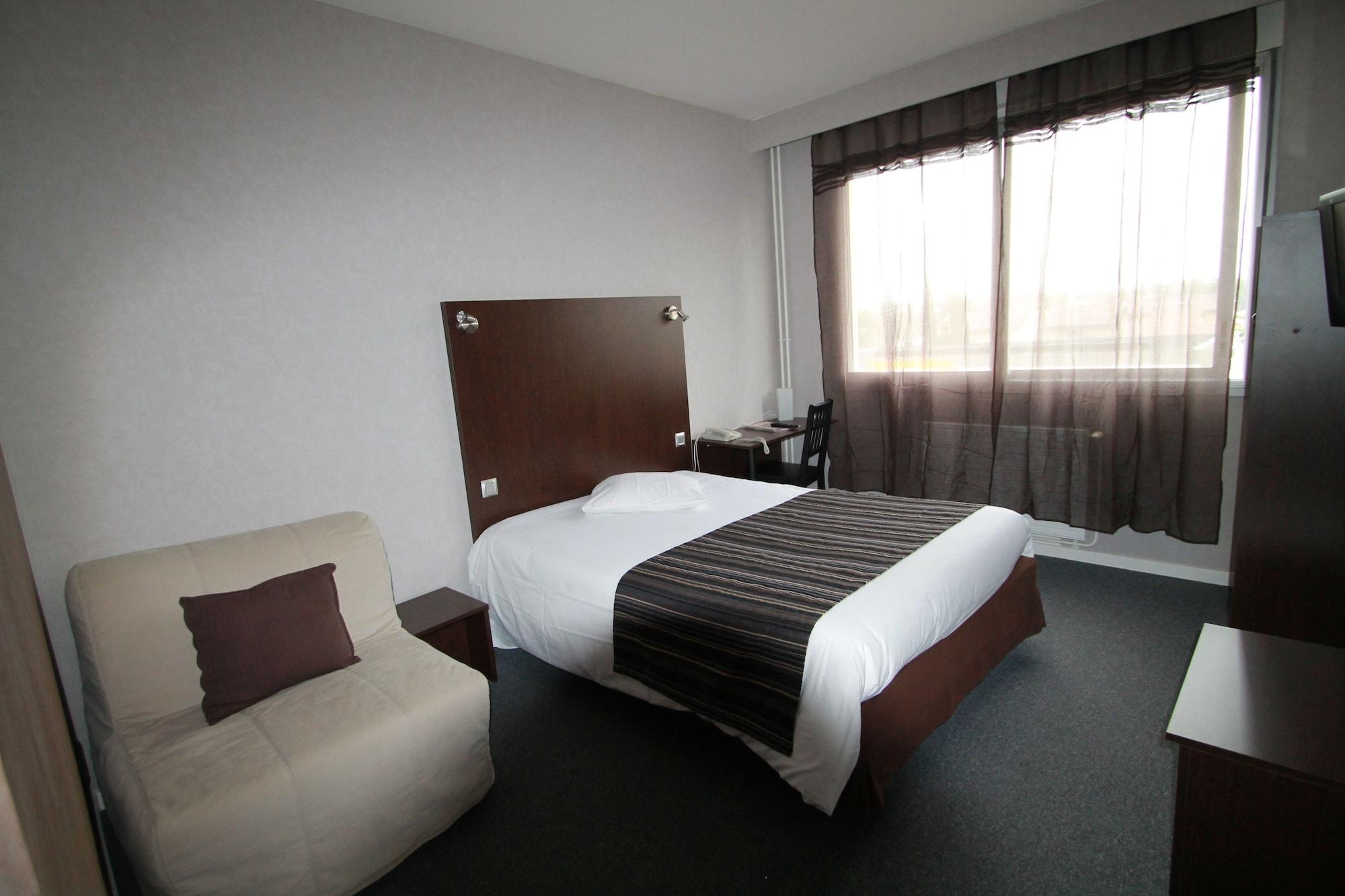 Adonis Lyon Est Hotel Artys Saint-Priest-en-Jarez エクステリア 写真